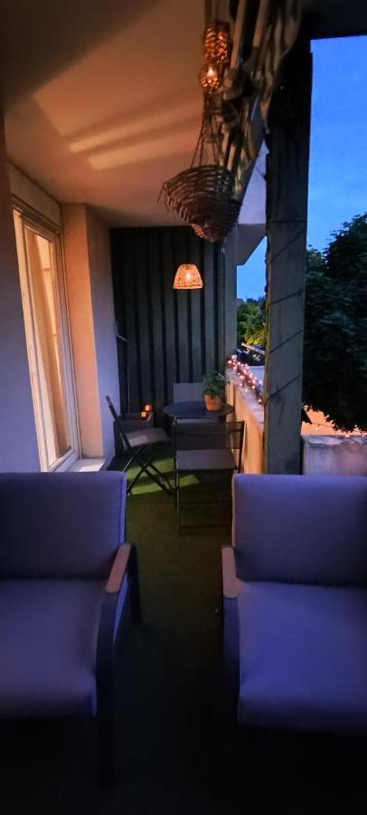 Stylish 1-Bedroom Flat With Beautiful Terrace , For A Cosy Retreat สตราสบูร์ก ภายนอก รูปภาพ